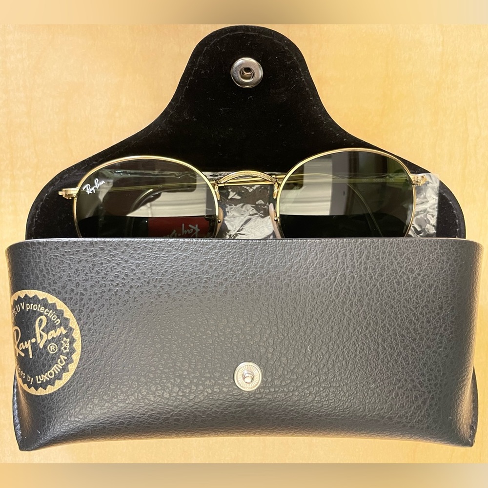 Gold Ray-Ban Round Metal Sunglasses (RB-3447)